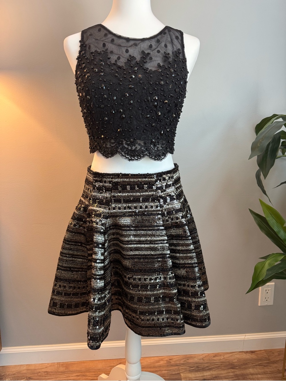 Muse Marchesa Black Embellished 2 Piece Dress
